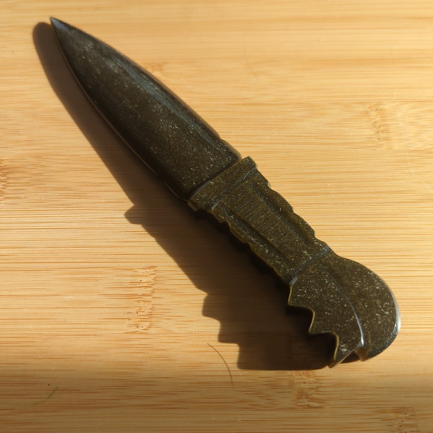 Obsidian dagger