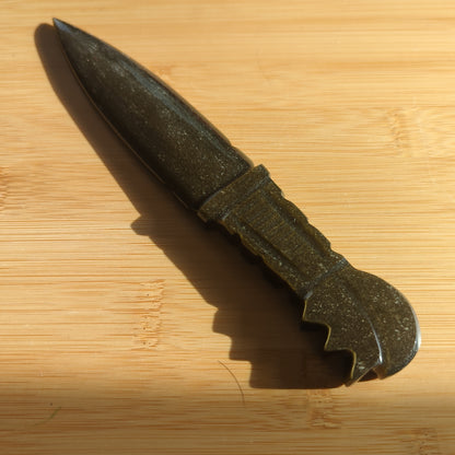 Obsidian dagger