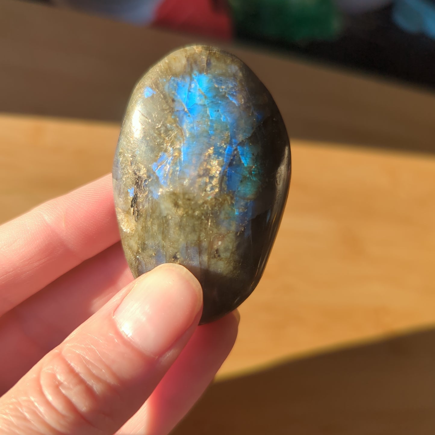 Labradorite palms