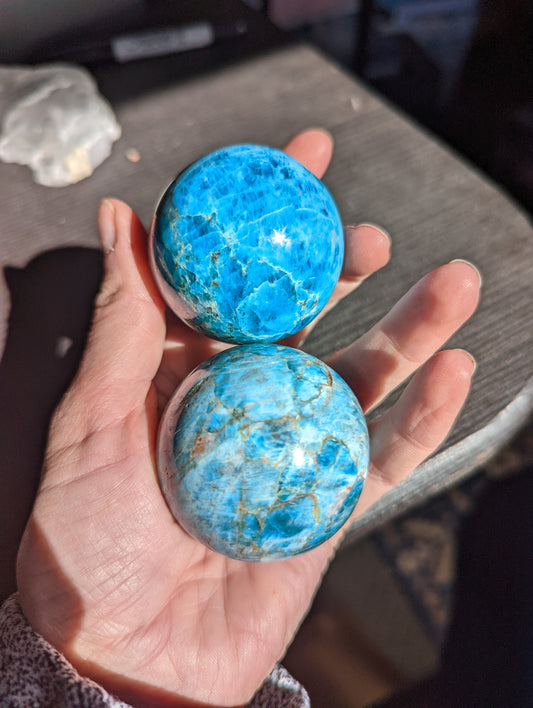 Apatite sphere